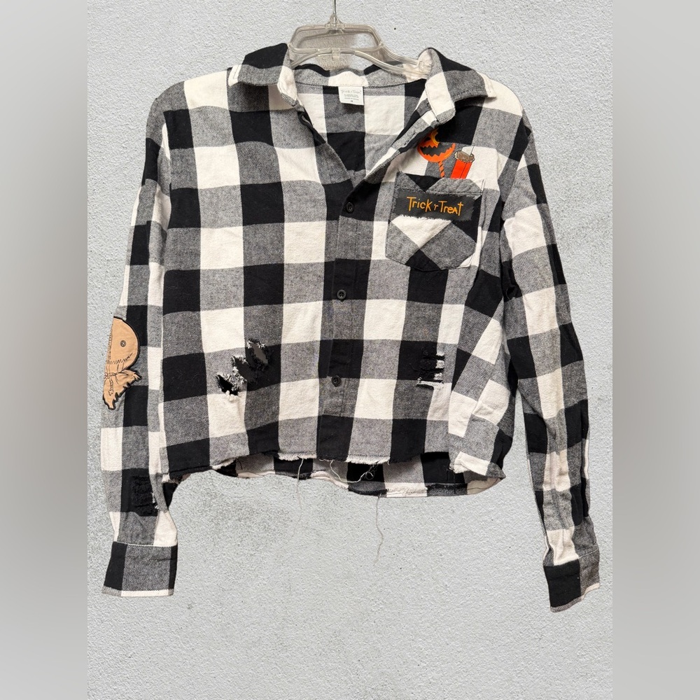 Black and White Checkered Halloween Shirt Trick or Treat Studio Size Medium